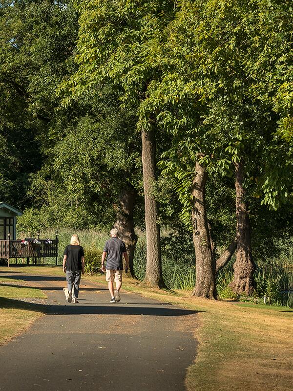 Willerby Winchester holiday home for sale on 5 star caravan park with clubhouse. Lake photo