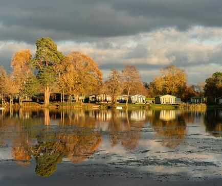 Golden hour at Pearl Lake