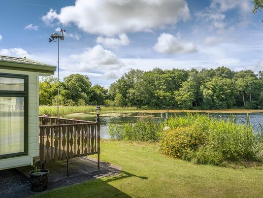 Lake edge holiday homes at Pearl Lake