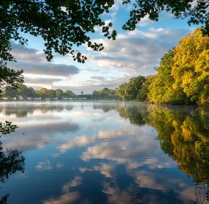 Autumn morning across the lake at Pearl Lake