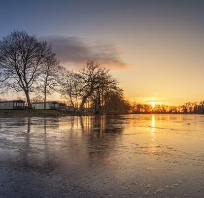 Winter sunset at Pearl Lake