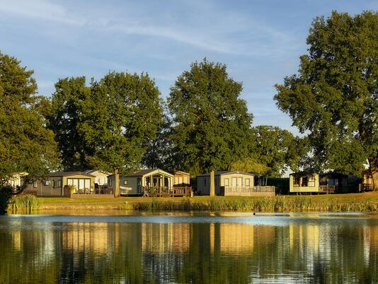 Pearl Lake lake edge holiday homes for sale